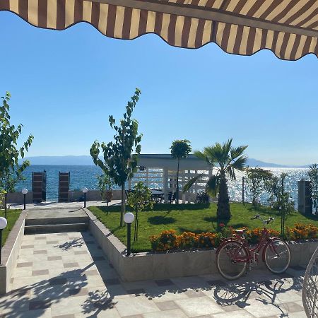 Guest House Costa 1 Karianí Dış mekan fotoğraf