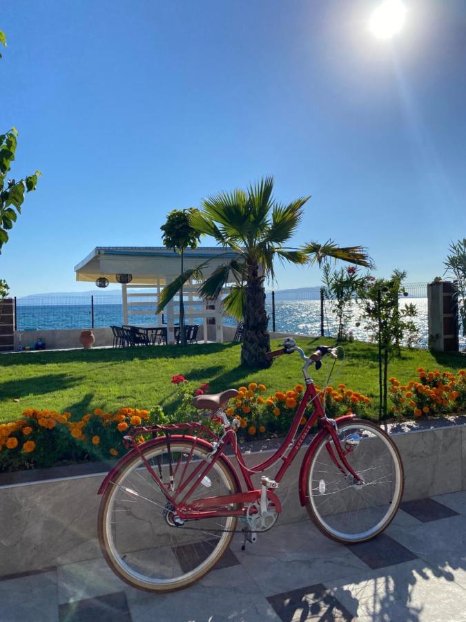 Guest House Costa 1 Karianí Dış mekan fotoğraf